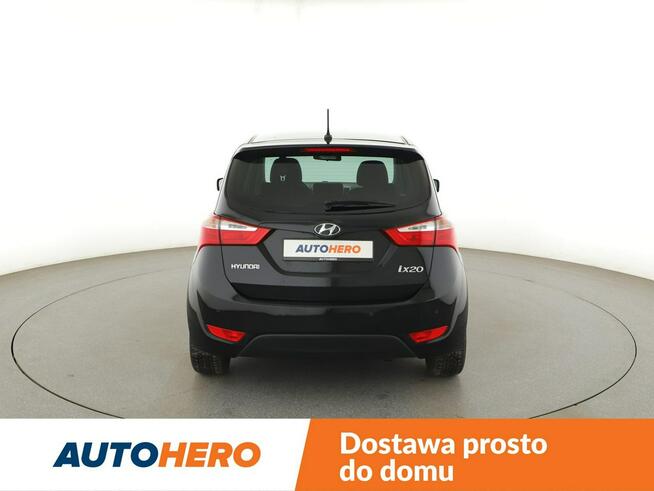 Hyundai ix20 niski przebieg grzane fotele PDC klima-auto tempomat