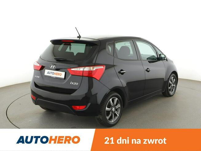 Hyundai ix20 niski przebieg grzane fotele PDC klima-auto tempomat