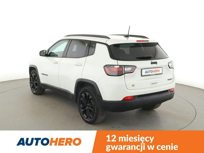 Jeep Compass Night Eagle mHEV automat półskóra PDC tempomat LED