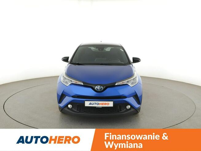 Toyota C-HR HEV automat klima auto LED grzane fotele kamera i czujniki parkowania