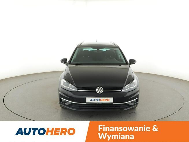 Volkswagen Golf DSG full LED grzane fotele klima auto navi czujniki parkowania