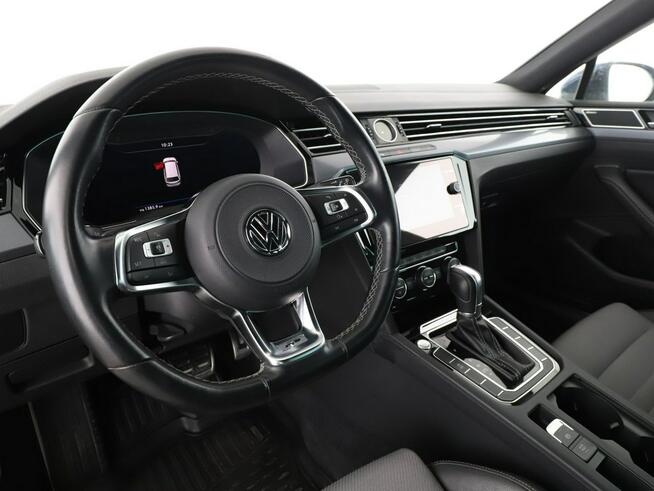 Volkswagen Passat R-Line DSG virtual cocpit navi klima auto (3 strefy) półskóra czujniki