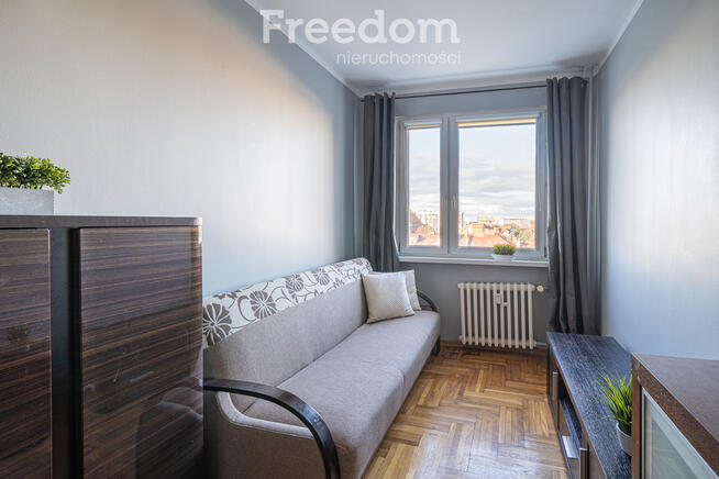 3 pokojowe mieszkanie w centrum z windą i balkonem