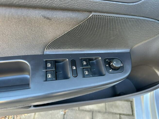 Volkswagen Golf CLIMAtic, drugie koła alufelgi, niezawodna benzyna, isofix, zadbany