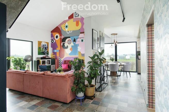 Nowoczesny dom w Wytrębowicach koło Łysomic