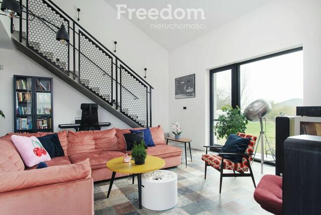 Nowoczesny dom w Wytrębowicach koło Łysomic