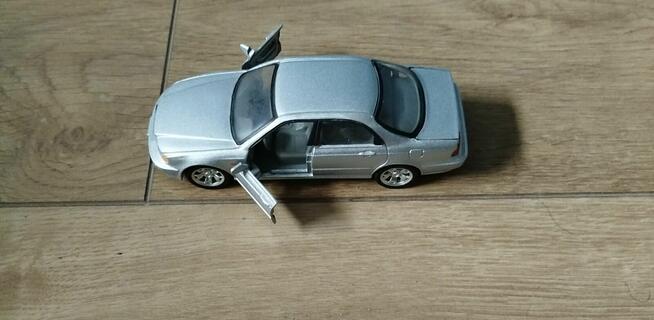 Jaguar X-Type (sedan, ok. 2001–2009) – model zabawkowy