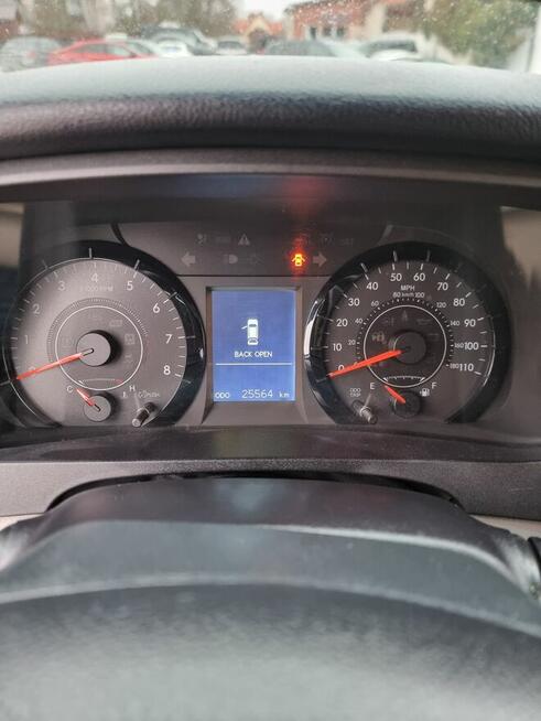 Toyota Sienna 3.5 LE V6 FWD