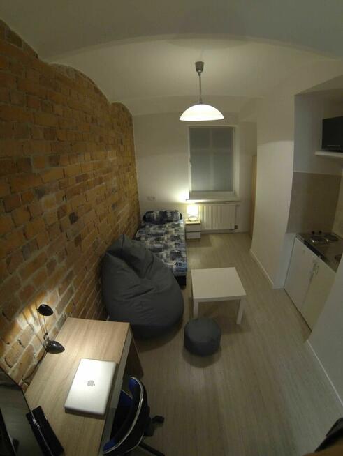 Pokój z własną łazienką i aneksem kuchennym, 10 min od UMK