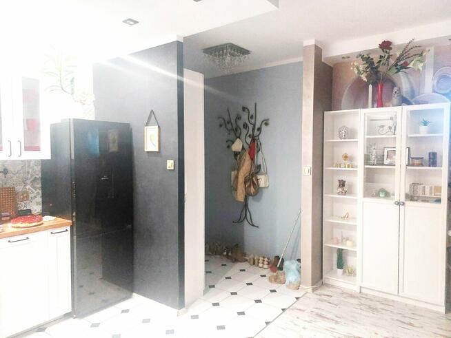 zamienię mieszkanie na niewielki dom wolnostojący pod Warsza