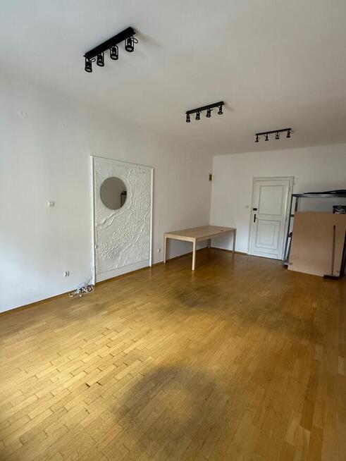 Do wynajęcia lokal w Rynku Głównym 22,46m2