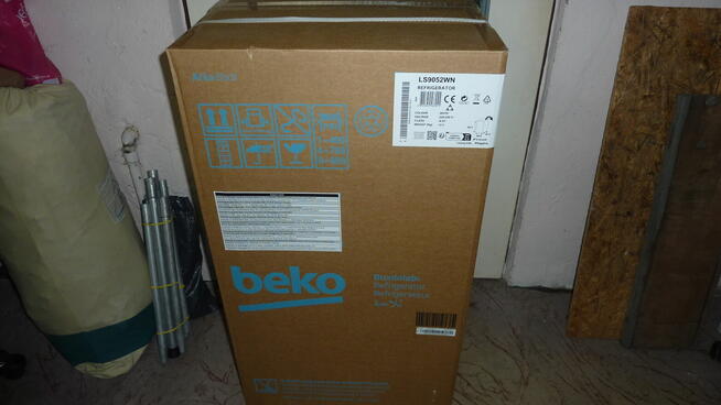 Lodówka BEKO LS9052WN nieużywana (nowa) dokumenty zakupu.