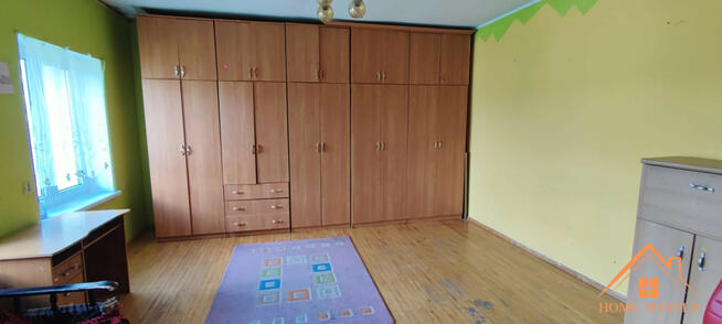 dwa mieszkania z garażami