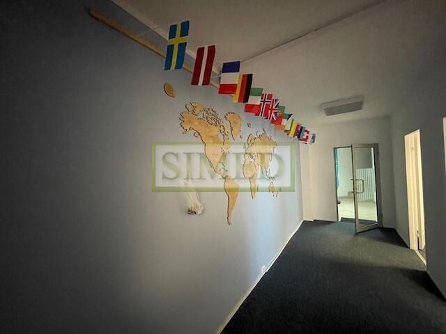 Biurowiec,przy stacji metra,dostęp 24h , ochrona