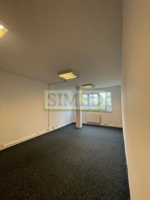 Biurowiec,przy stacji metra,dostęp 24h , ochrona