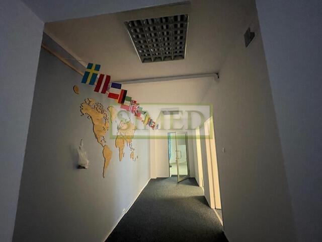 Biurowiec,przy stacji metra,dostęp 24h , ochrona