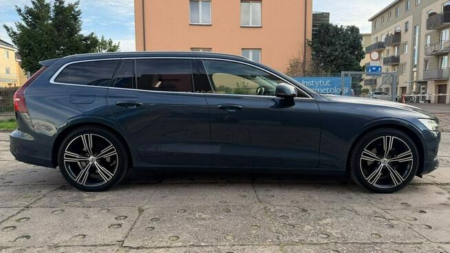 Volvo V60 Bezwypadkowy Pierwszy właściciel Salon Polska Drugi komplet kół FV 23%