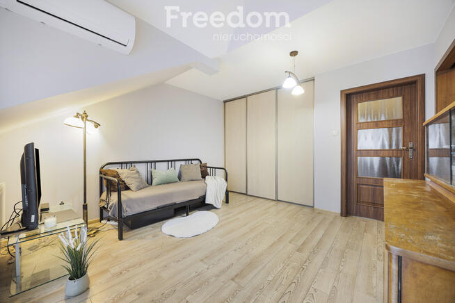 Dom szeregowy 5 pokoi, fotowoltaika Zalesie