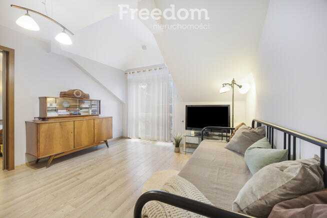 Dom szeregowy 5 pokoi, fotowoltaika Zalesie