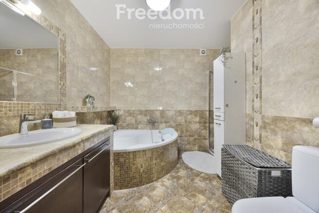 Dom szeregowy 5 pokoi, fotowoltaika Zalesie