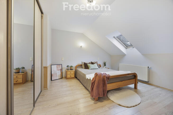 Dom szeregowy 5 pokoi, fotowoltaika Zalesie