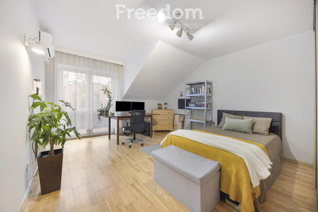 Dom szeregowy 5 pokoi, fotowoltaika Zalesie