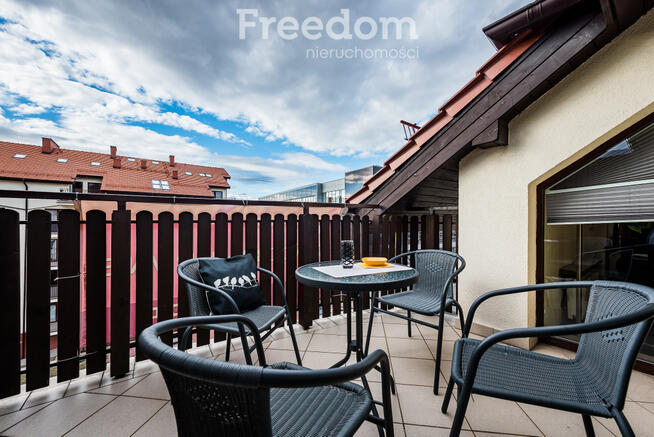 Dwupoziomowy apartament z tarasem - Osiedle Ptasie