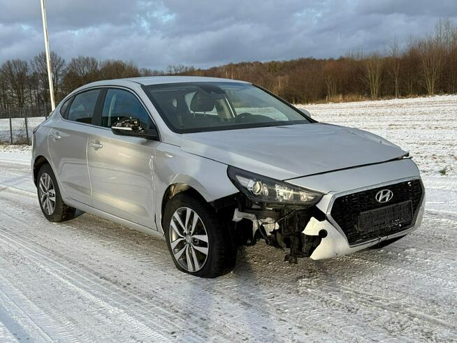 Hyundai i30 Fastback*Comfort*Led*Parktronic*Zadbany*LineAssist*SerwisAso*