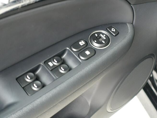 Hyundai i30 1.4 Ben.110KM/Klimatronik/Pół skóry/Grzane fotele/Tempomat