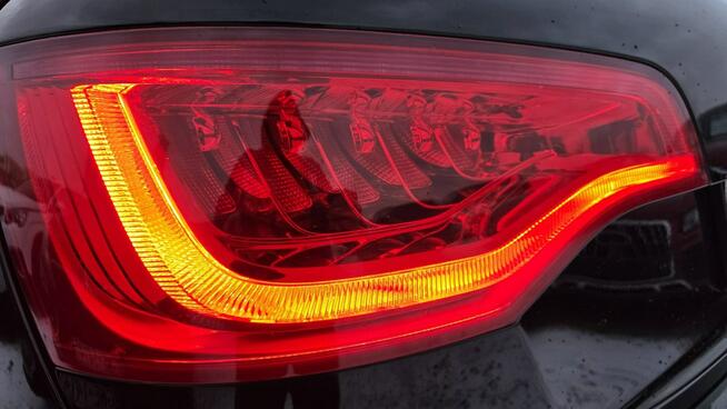 Audi Q7 Xenon Climatronic Duża Navi 7 osobowy S line mapa 296 koni