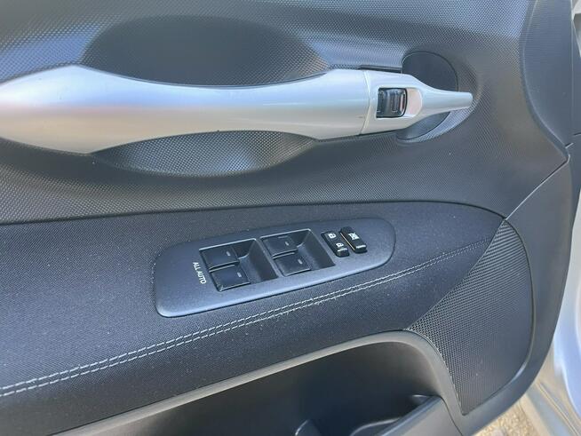 Toyota Auris 1.6 1wł SERWIS TYLKO ASO Climatronic 6biegów Czujniki Parko BEzwypadk