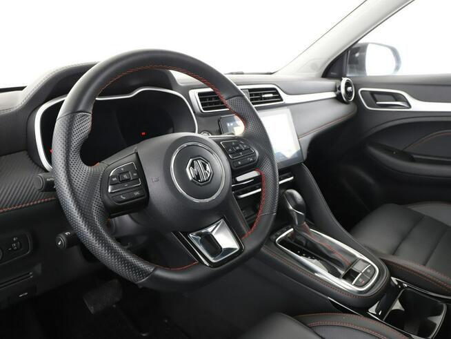 MG ZS Luxury automat niski przebieg skóra navi grzane fotele LED