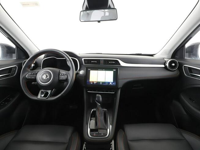 MG ZS Luxury automat niski przebieg skóra navi grzane fotele LED