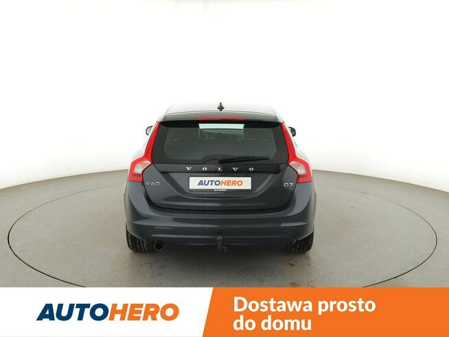 Volvo V60 FV23% automat skóra navi klima auto grzane fotele ACC czujniki parkowa