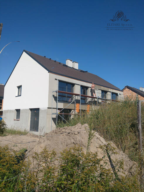 REZERWACJA/Dom Bliźniak z ogrodem pod Wrocławiem - Krzyżowice