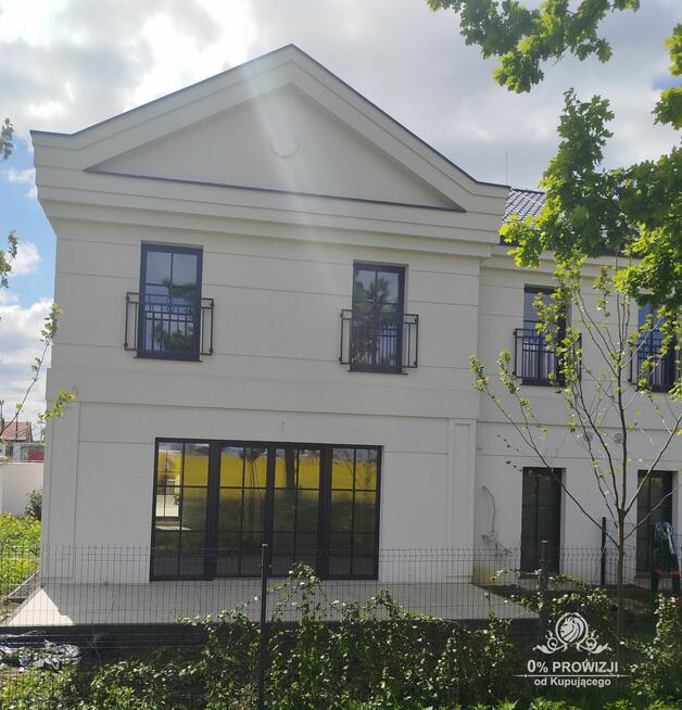 WILLOWY DOM Z OGRODEM I GARAŻEM -stylowa architektura - Cesarzowice