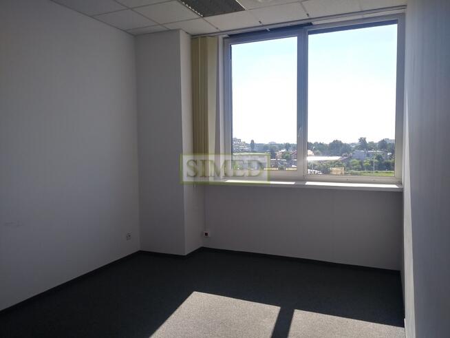 Luksusowe biuro w byłej fabryce Włochy 24h