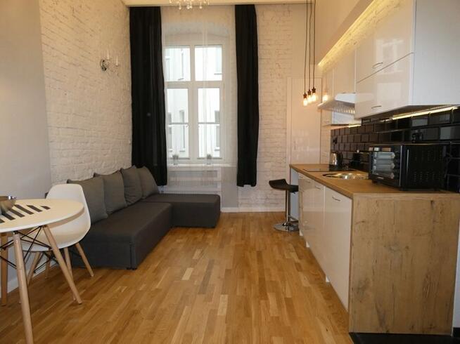 2 pokoje, świetna lokalizacja, 6 Sierpnia 37