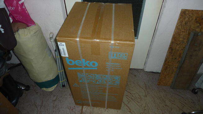 Lodówka BEKO LS9052WN nieużywana (nowa) dokumenty zakupu.