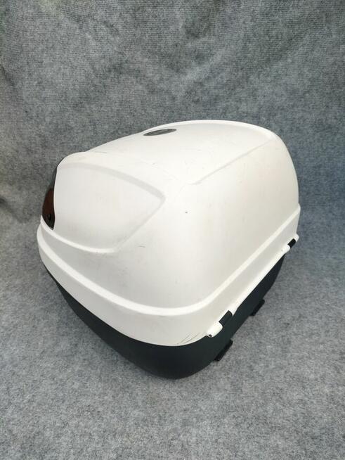 Kufer centralny GIVI biały + płyta