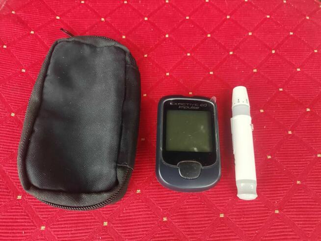 Glukometr Nakłuwacz poziom glukozy we krwi Exactive EQ Impulse