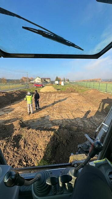 Usługi koparko-ładowarką