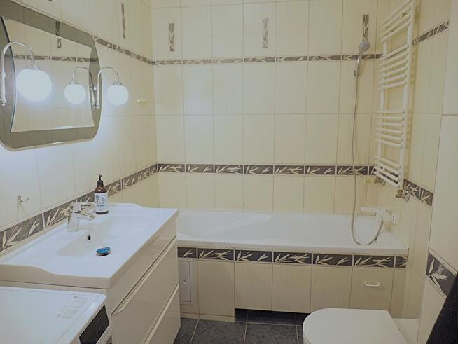 MIESZK. 2 POK. PO GEN. REM. Z BALK. I M. GARAŻ.