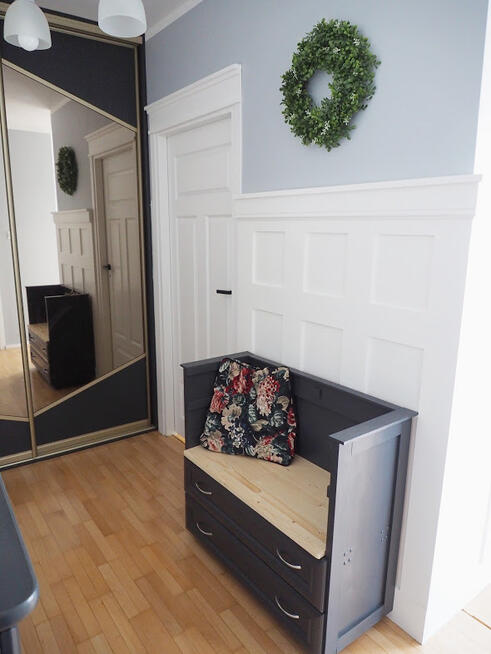 MIESZK. 2 POK. PO GEN. REM. Z BALK. I M. GARAŻ.