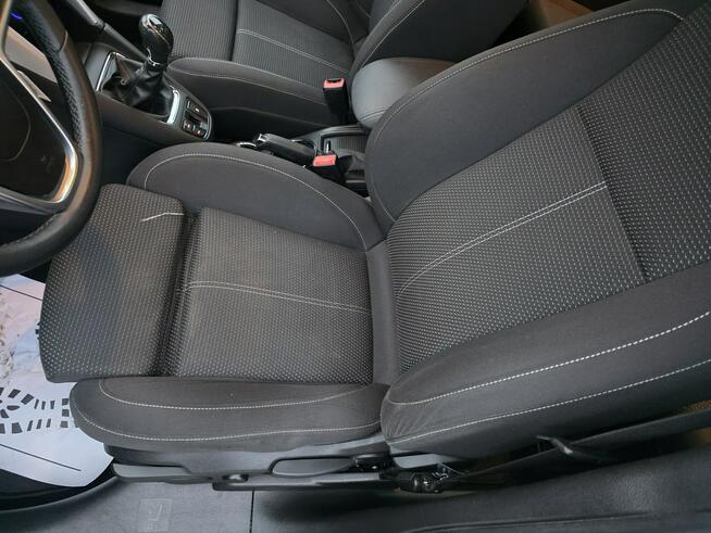 Opel Zafira 1.4 140PS Benzyna Navi LED Xenon 7 Osobowy Gwarancja