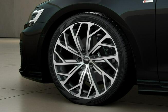 Audi A8 Masaże_Wentylacja_Dociągi_HeadUp_Hak_SkrętnaOś_Webasto_Panorama_B&O_FV