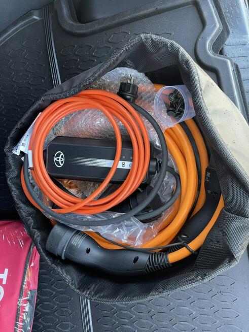 Toyota C-HR Hybrid PlugIN Kamera Podgrzewanie Virtual 223KM