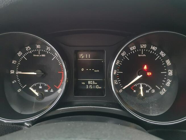 Škoda Superb 1,9 TDI 105 KM Klimatr Tempomat ALU Partronik Sensory