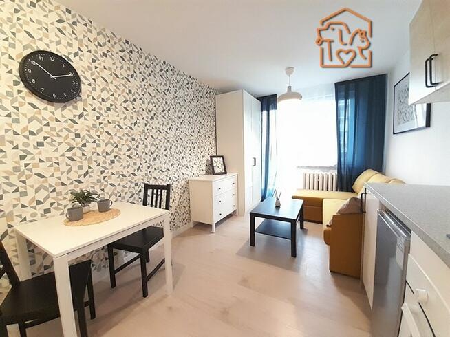 Wynajmę dwupokojowe jasne mieszkanie Ziołowa 43A