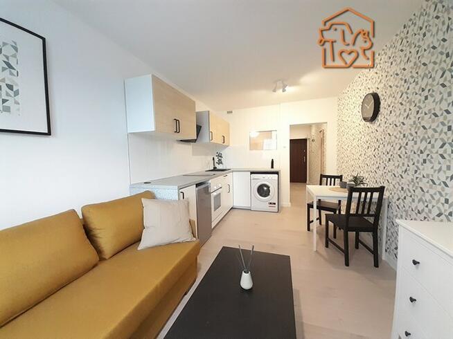 Wynajmę dwupokojowe jasne mieszkanie Ziołowa 43A